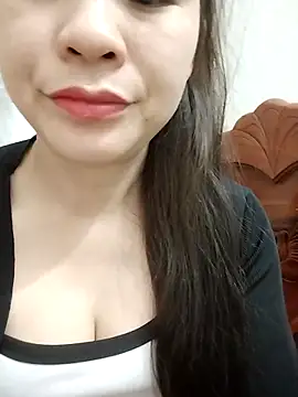 Snapshot of Girl_Shy2000 chatting on November 15, 2:46 pm Girl Shy2000 online show from November 15, 2:46 pm