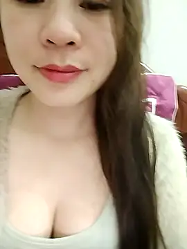 Snapshot of Girl_Shy2000 chatting on December 2, 6:47 pm Girl Shy2000 online show from December 2, 6:47 pm