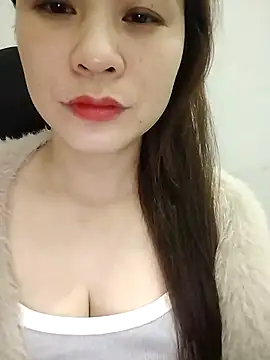 Snapshot of Girl_Shy2000 chatting on December 4, 12:14 pm Girl Shy2000 online show from December 4, 12:14 pm