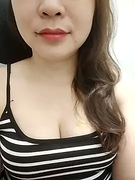Girl Shy2000 online show from April 22, 11:06 pm