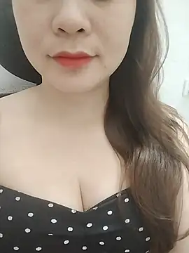 Snapshot of Girl_Shy2000 chatting on June 9, 2:39 pm Girl Shy2000 online show from June 9, 2:39 pm