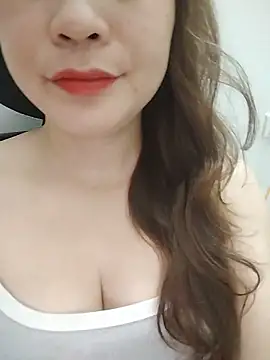 Snapshot of Girl_Shy2000 chatting on June 14, 2:30 pm Girl Shy2000 online show from June 14, 2:30 pm