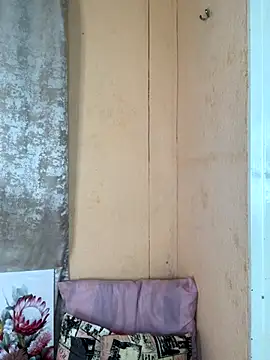 Caramel102004 online show from October 6, 8:17 pm