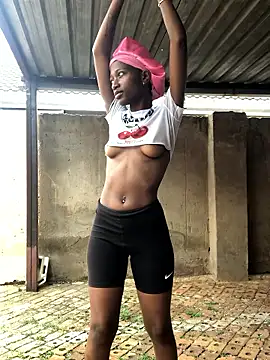 Caramel102004 online show from January 7, 10:07 am