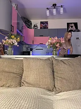 Crystal Neko online show from May 6, 10:59 pm