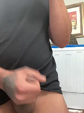 Moisesjrtapia online show from February 18, 12:28 am