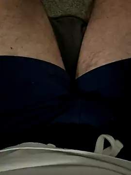 Snapshot of yeti1 chatting on October 1, 12:49 am yeti1 online show from October 1, 12:49 am