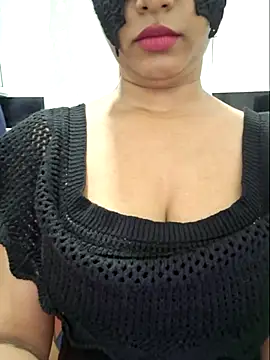 Snapshot of shani_taniya chatting on June 23, 3:10 pm shani taniya online show from June 23, 3:10 pm