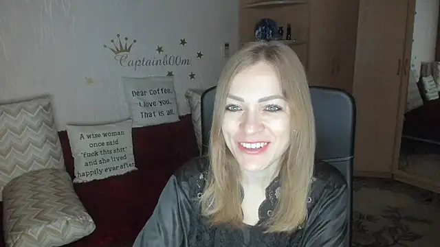 Tiffany Bates online show from October 13, 3:28 am