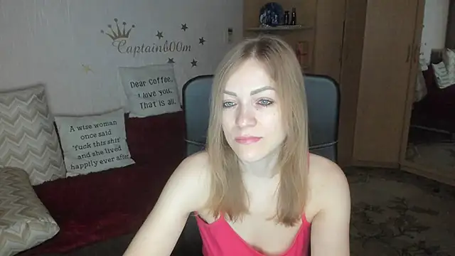 Tiffany Bates online show from October 29, 3:31 am