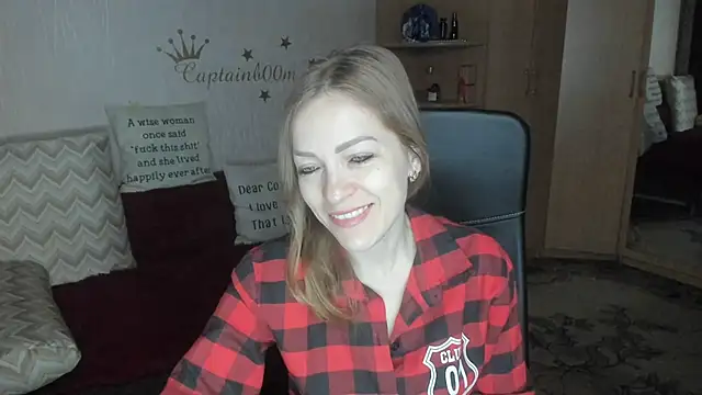 Tiffany Bates online show from November 5, 3:39 am