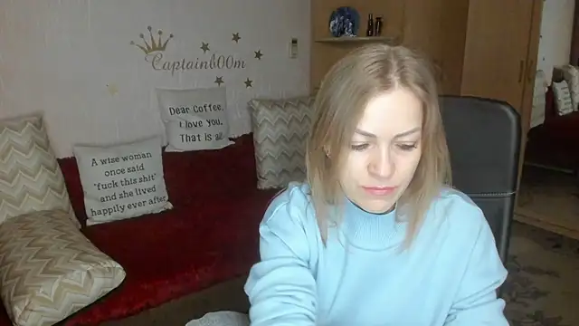 Tiffany Bates online show from November 26, 3:18 am