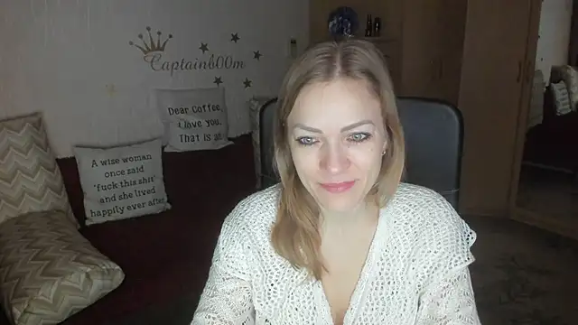 Tiffany Bates online show from November 27, 3:30 am