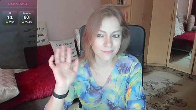 Tiffany Bates online show from July 11, 9:45 am
