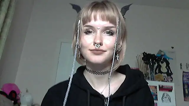 Paradoxy  online show from April 24, 8:22 pm