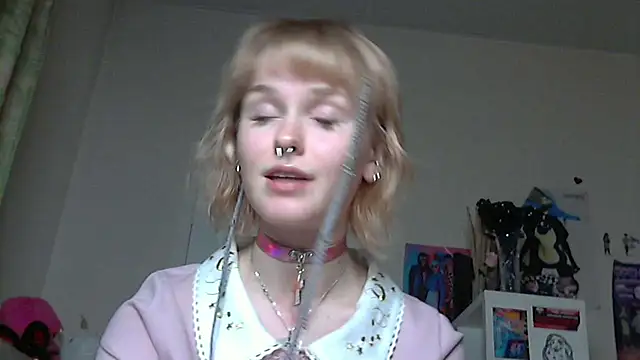 Paradoxy  online show from May 11, 7:55 pm