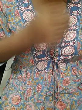 Snapshot of Minakshi_677 chatting on October 4, 5:33 pm Minakshi 677 online show from October 4, 5:33 pm