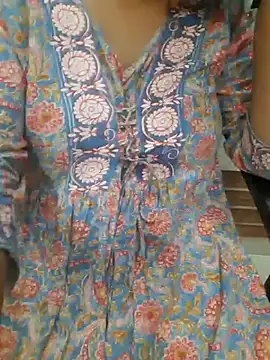 Snapshot of Minakshi_677 chatting on October 5, 6:23 am Minakshi 677 online show from October 5, 6:23 am