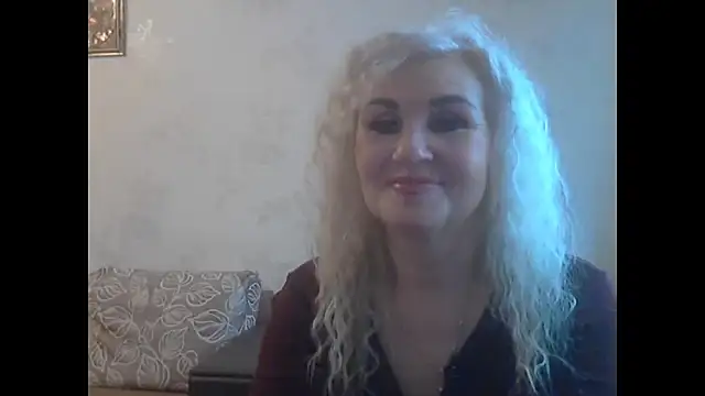 LadySexyBlond online show from December 3, 4:31 am