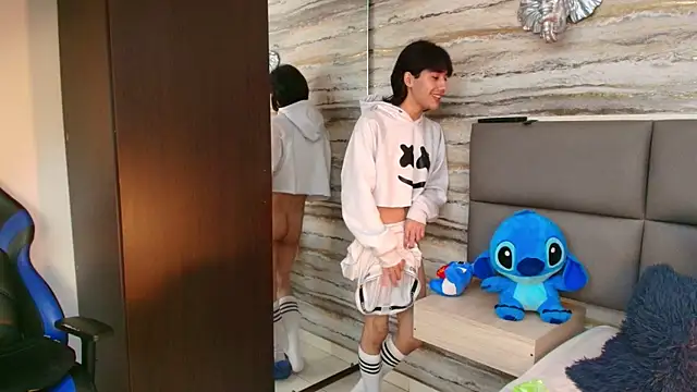 Lovers 21 online show from December 5, 3:26 am