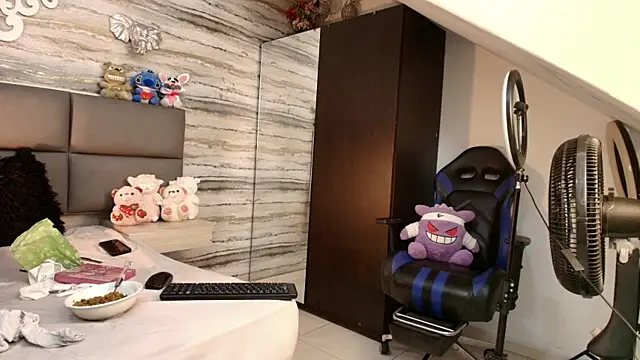 Lovers 21 online show from February 11, 3:44 am