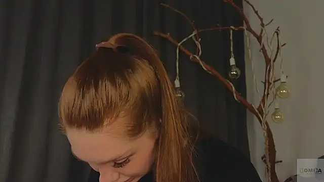 Snapshot of Nicole_Broown_ chatting on May 31, 9:27 pm Nicole Broown online show from May 31, 9:27 pm