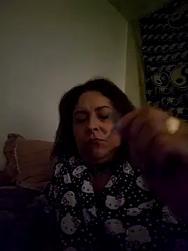 Queenbz1979 online show from September 26, 8:18 am