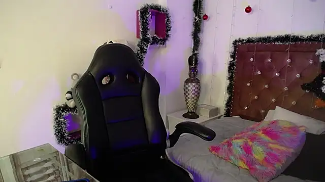 Snapshot of valeriamontex chatting on December 2, 6:36 pm valeriamontex online show from December 2, 6:36 pm