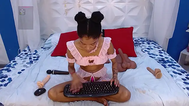 adisson petite1 online show from February 6, 6:00 pm