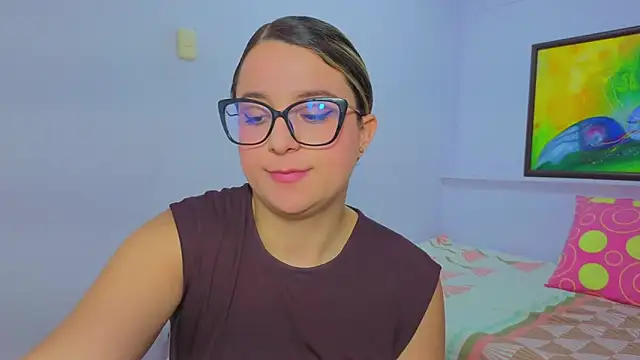 Snapshot of katiaa_lovv chatting on May 27, 11:29 am katiaa lovv online show from May 27, 11:29 am