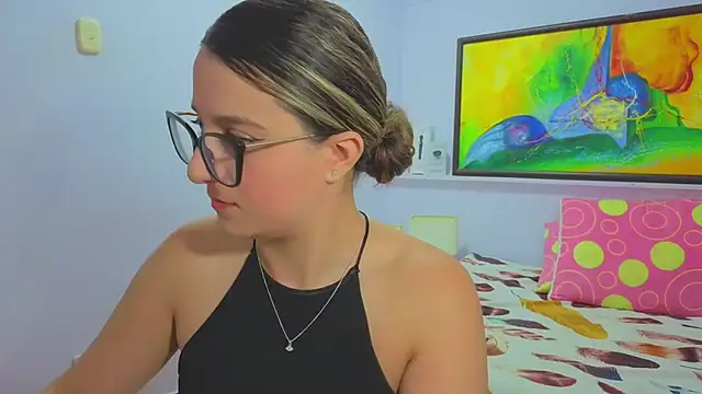 Snapshot of katiaa_lovv chatting on June 24, 12:15 pm katiaa lovv online show from June 24, 12:15 pm