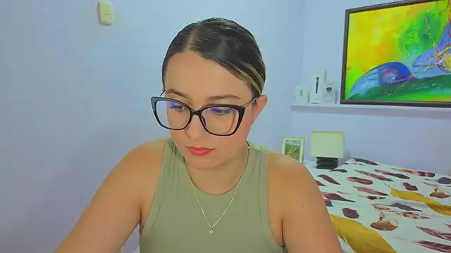Snapshot of katiaa_lovv chatting on June 25, 12:09 pm katiaa lovv online show from June 25, 12:09 pm