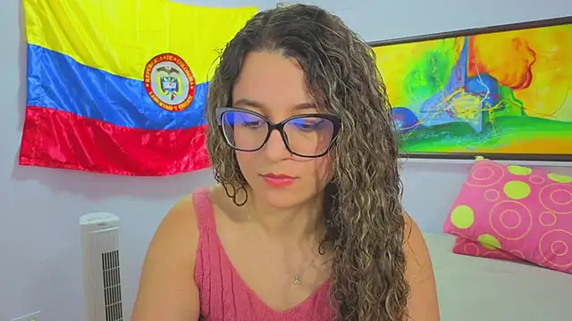 Snapshot of katiaa_lovv chatting on June 29, 12:05 pm katiaa lovv online show from June 29, 12:05 pm