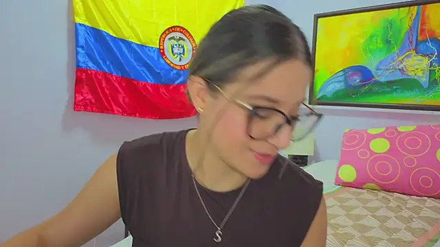Snapshot of katiaa_lovv chatting on July 5, 2:29 am katiaa lovv online show from July 5, 2:29 am