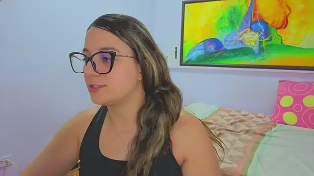 Snapshot of katiaa_lovv chatting on July 20, 3:43 am katiaa lovv online show from July 20, 3:43 am