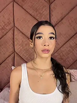 ChloeRosses online show from February 3, 3:37 am