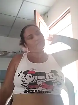 Snapshot of MEYBELLATINA chatting on February 28, 9:38 pm MEYBELLATINA online show from February 28, 9:38 pm