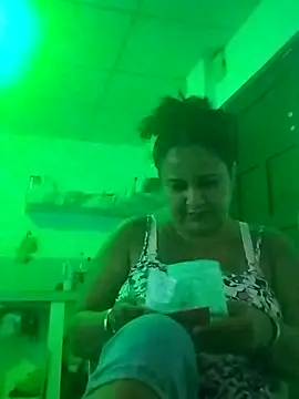 Snapshot of MEYBELLATINA chatting on March 4, 8:59 pm MEYBELLATINA online show from March 4, 8:59 pm