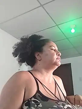 Snapshot of MEYBELLATINA chatting on March 18, 8:12 pm MEYBELLATINA online show from March 18, 8:12 pm