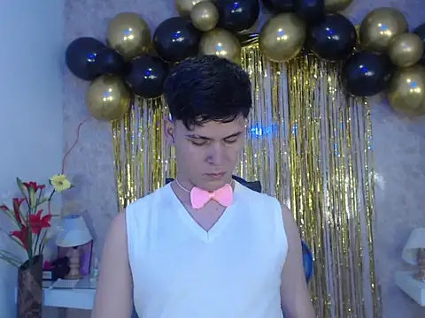 Aaron Foxxx online show from October 12, 11:53 am