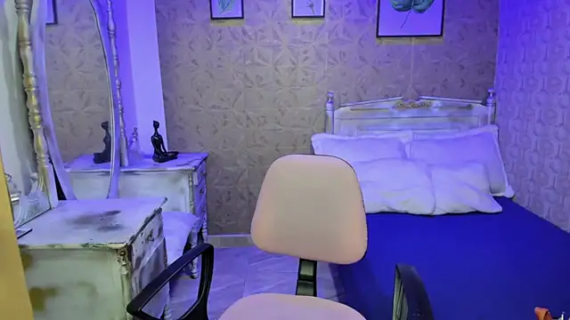 Megane whitte online show from December 21, 3:02 am