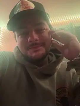 latenightguy online show from February 25, 1:04 am