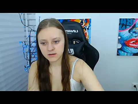 Snapshot of ArinaBelle chatting on December 14, 12:16 am ArinaBelle online show from December 14, 12:16 am