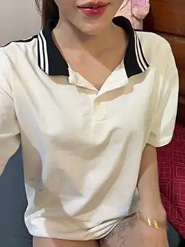 Snapshot of Quynhbabysexy chatting on May 19, 6:09 am Quynhbabysexy online show from May 19, 6:09 am
