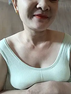 Snapshot of Paul-paul11 chatting on October 23, 1:05 am Paul-paul11 online show from October 23, 1:05 am