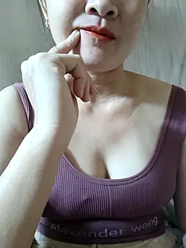 Snapshot of Paul-paul11 chatting on October 24, 1:35 am Paul-paul11 online show from October 24, 1:35 am