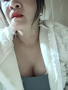 Snapshot of Paul-paul11 chatting on November 25, 2:06 pm Paul-paul11 online show from November 25, 2:06 pm