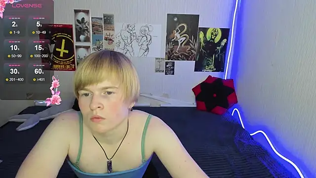 Cattie w  online show from December 19, 1:12 am