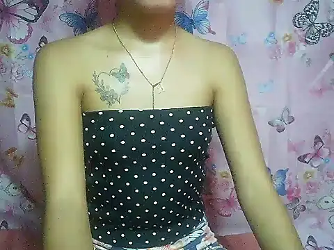 SweetPussie18x online show from November 4, 11:59 pm