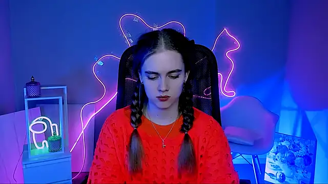 JuneWoods online show from March 6, 3:41 pm